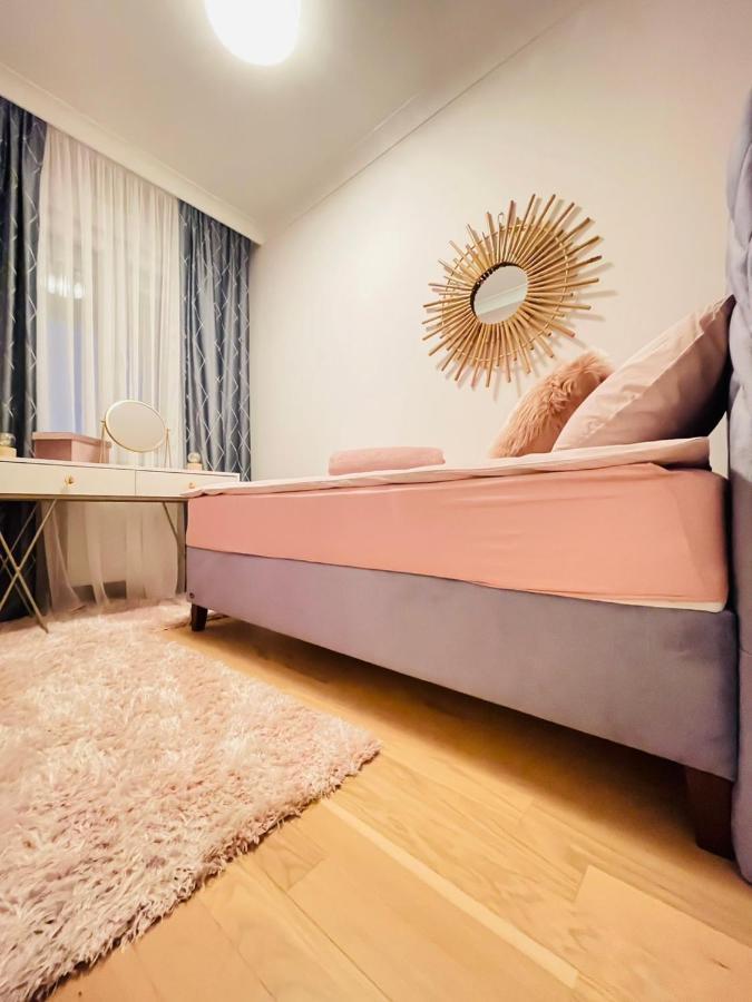 Stan na dan Apartman Purple Apartment Banja Luka Bagian luar foto